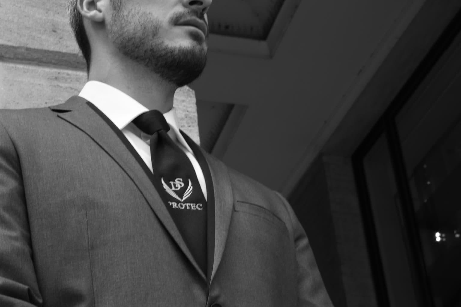 Agent DS PROTEC en costume